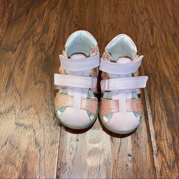 Beautiful EMEL Sandals. - Picture 2 of 7